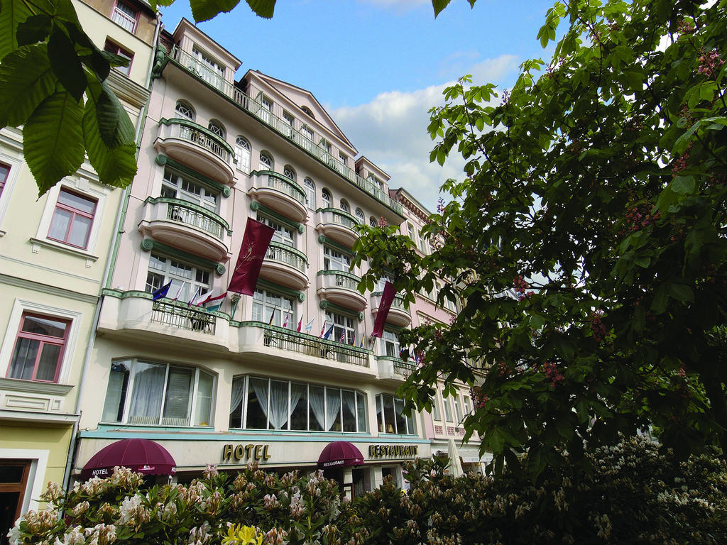Ea Hotel Jessenius Karlowe Wary Zewnętrze zdjęcie